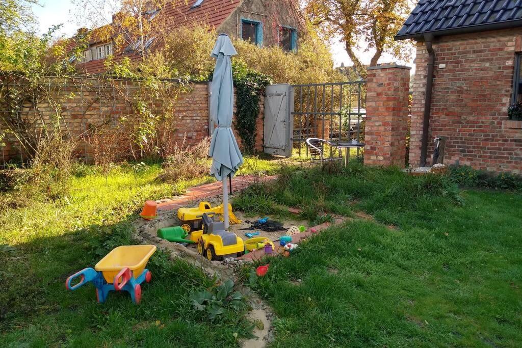 Ferienwohnung In Peetzig Am See Angermunde Exteriör bild